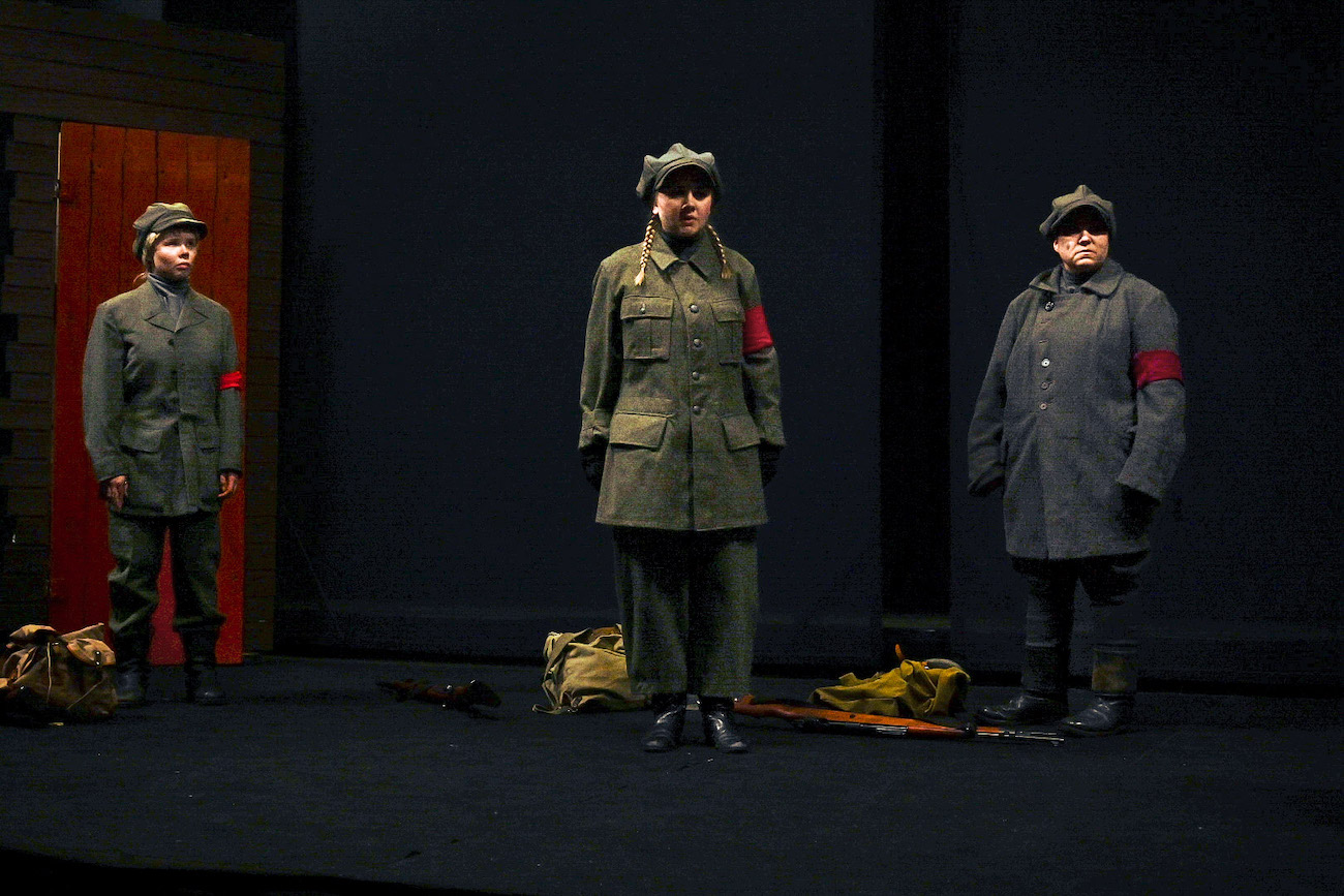 levoton tuhkimo by hanna maria gronlund kulttuuritoimitus INSTA levoton tuhkimo by hanna maria gronlund kulttuuritoimitus INSTA